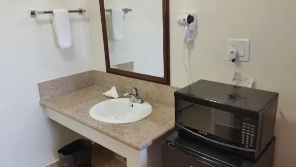 Kona Inn Motel Anaheim 8